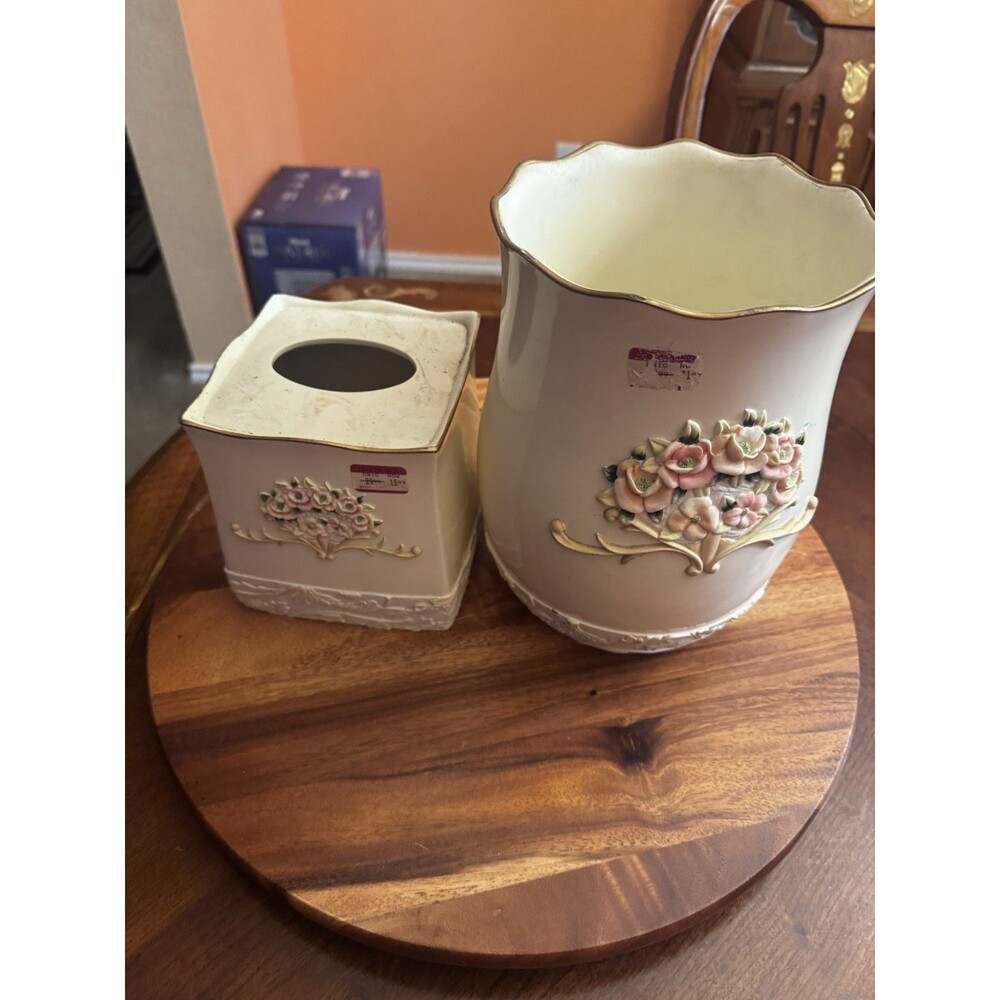 Avanti Ceramic Floral Bath Tissue (no Cover) and a Bathroom Watespaper Bin